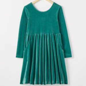 Hanna Andersson Green Super Twirl Velour Dress. Long Sleeve w/ pockets. Size 10